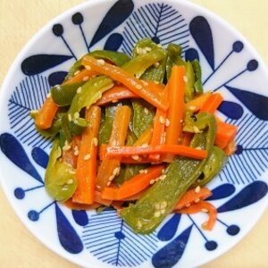 お弁当や副菜に！にんじんとピーマンのきんぴら